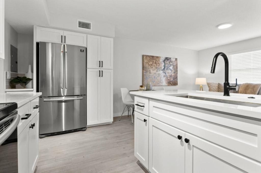 טאמפה University Serenity Suites מראה חיצוני תמונה