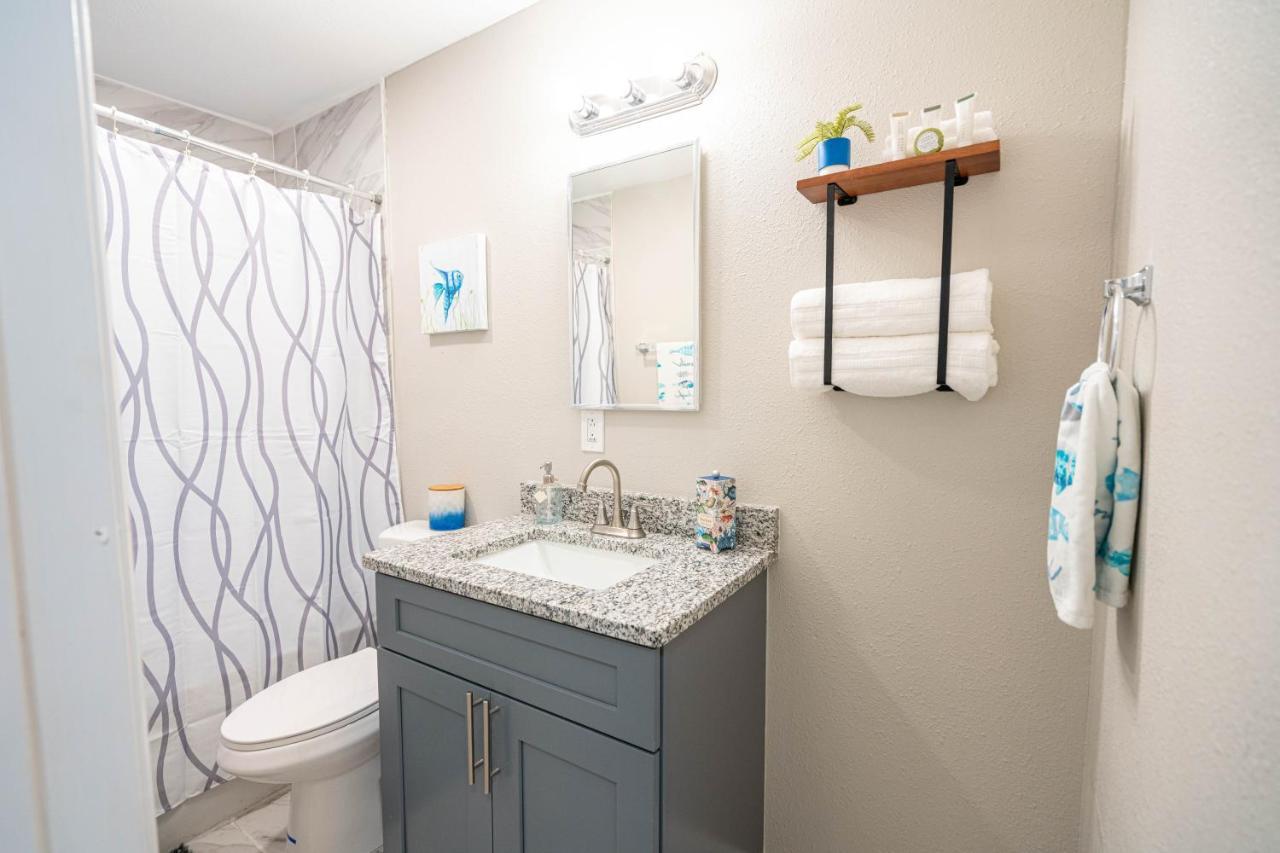 טאמפה University Serenity Suites מראה חיצוני תמונה