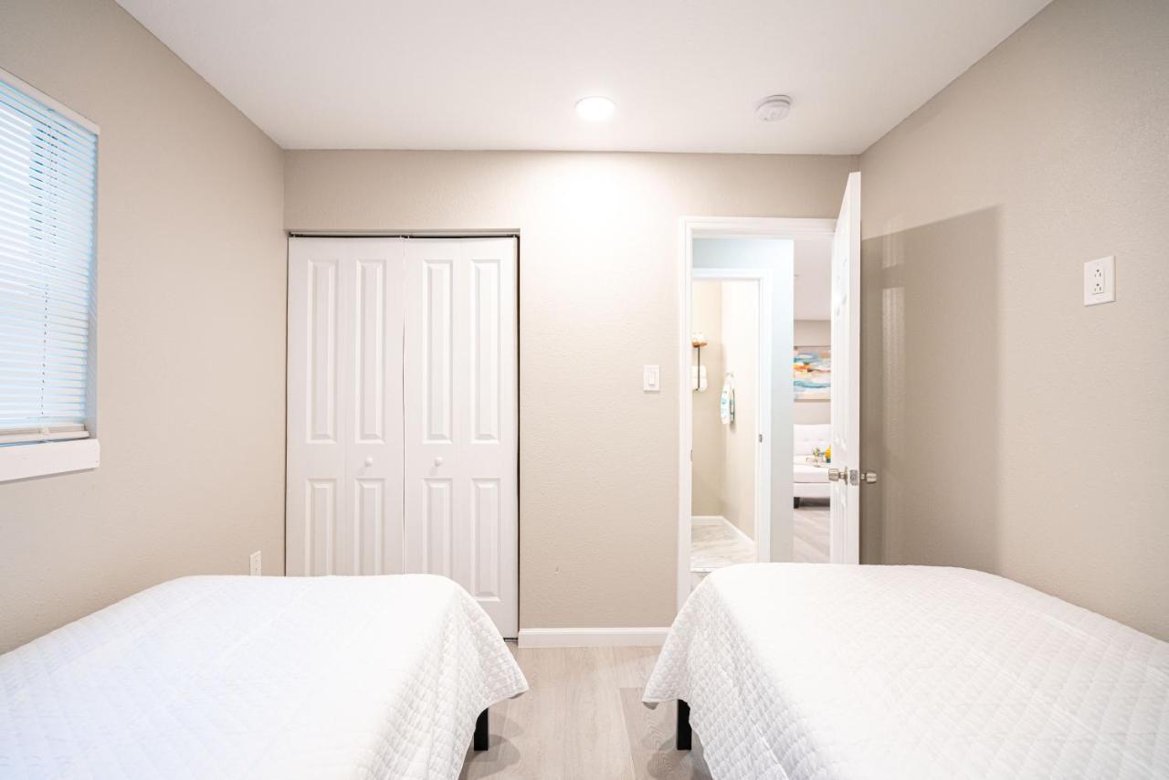 טאמפה University Serenity Suites מראה חיצוני תמונה