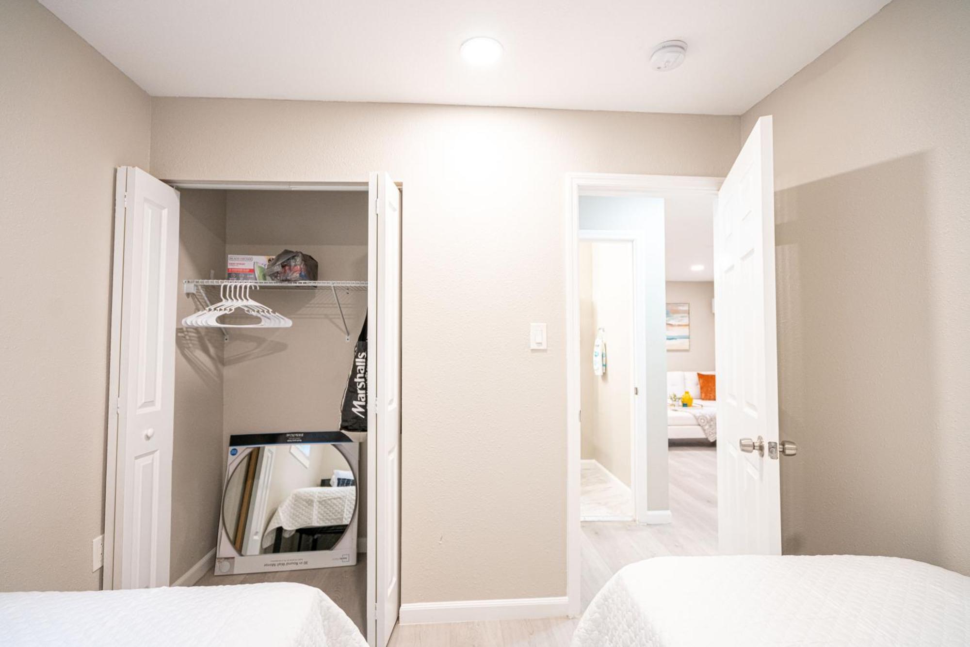 טאמפה University Serenity Suites מראה חיצוני תמונה