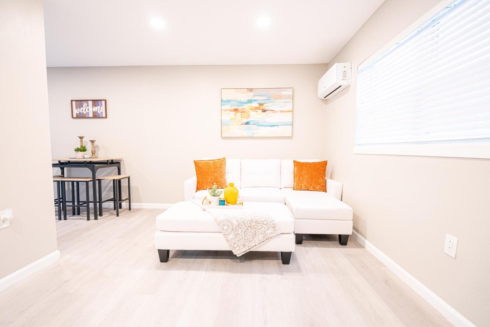 טאמפה University Serenity Suites מראה חיצוני תמונה