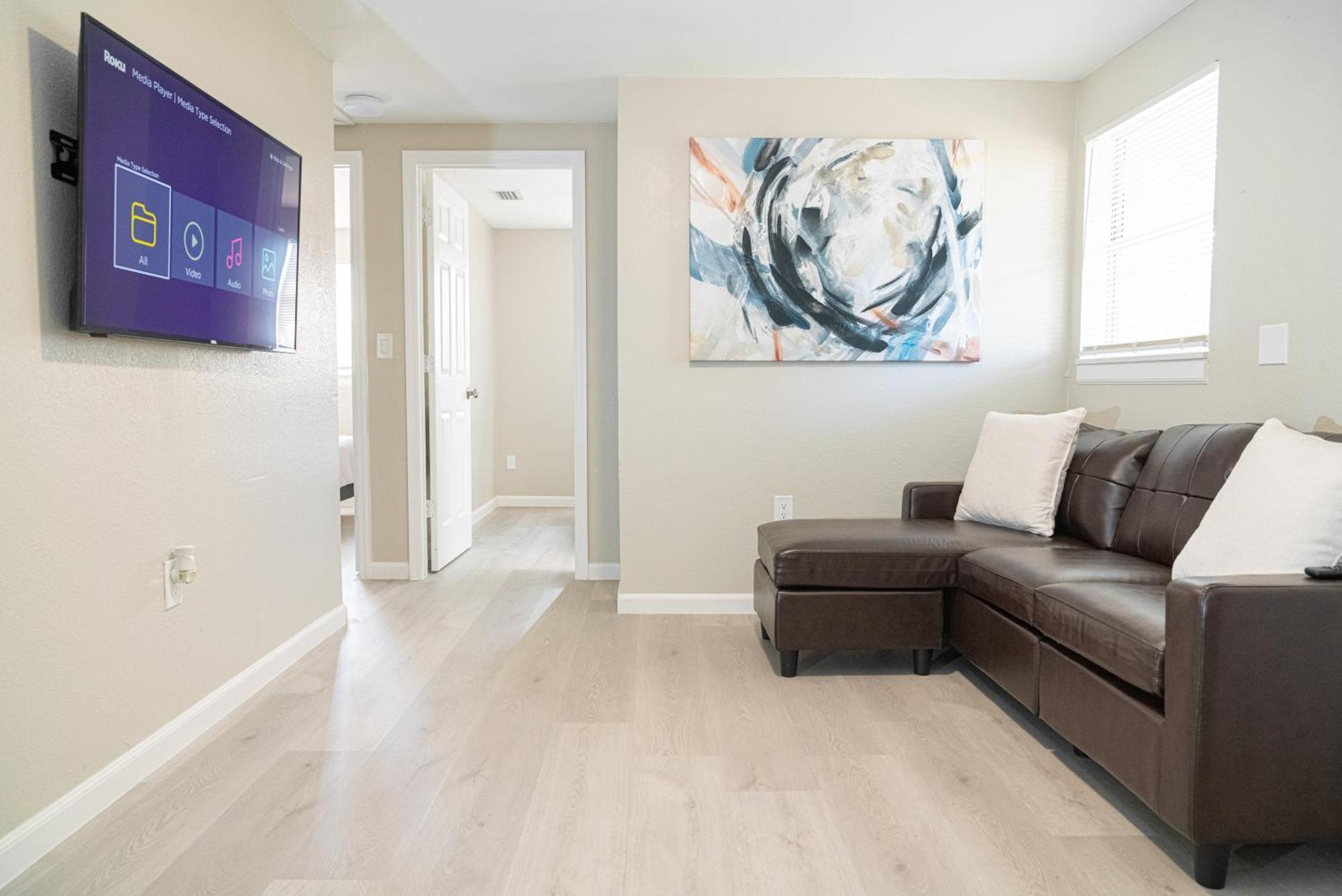 טאמפה University Serenity Suites מראה חיצוני תמונה